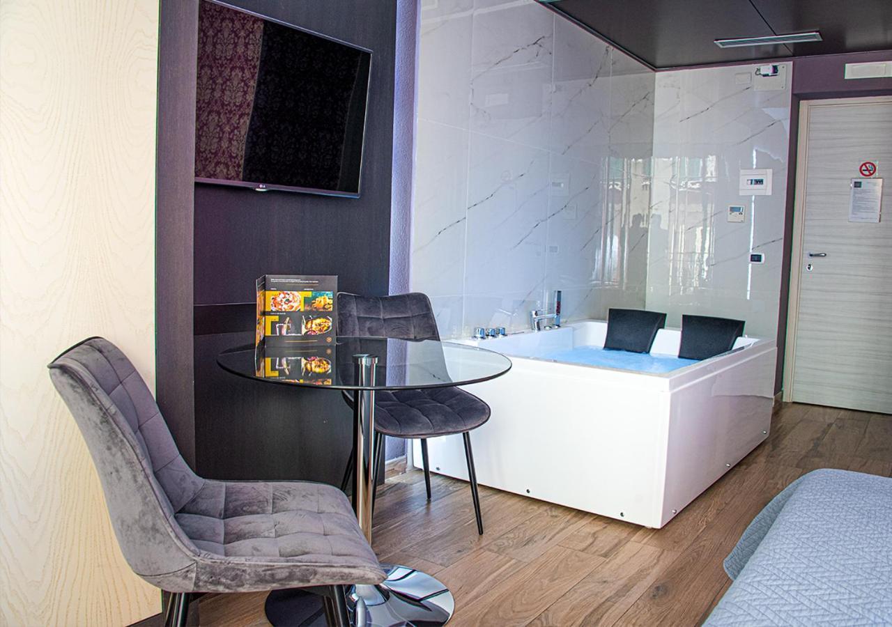 Hotel Angioino & Spa Naples Exterior photo