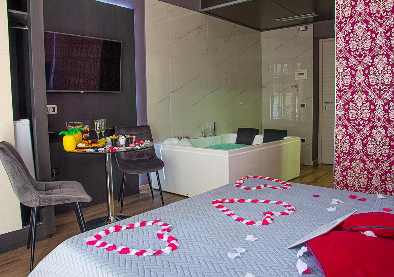 Hotel Angioino & Spa Naples Exterior photo